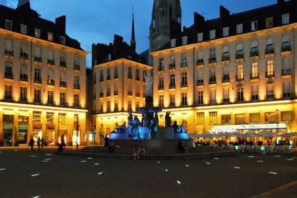 Lulu, Le Studio Du Chateau Apartamento Nantes Exterior foto