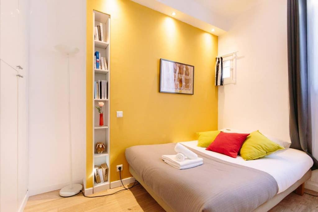 Lulu, Le Studio Du Chateau Apartamento Nantes Exterior foto