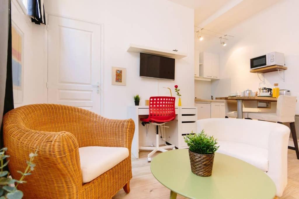 Lulu, Le Studio Du Chateau Apartamento Nantes Exterior foto